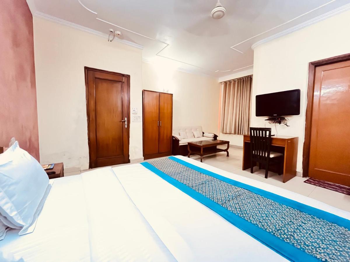 Ashoka Hotel Karol Bagh Delhi Neu-Delhi Exterior foto