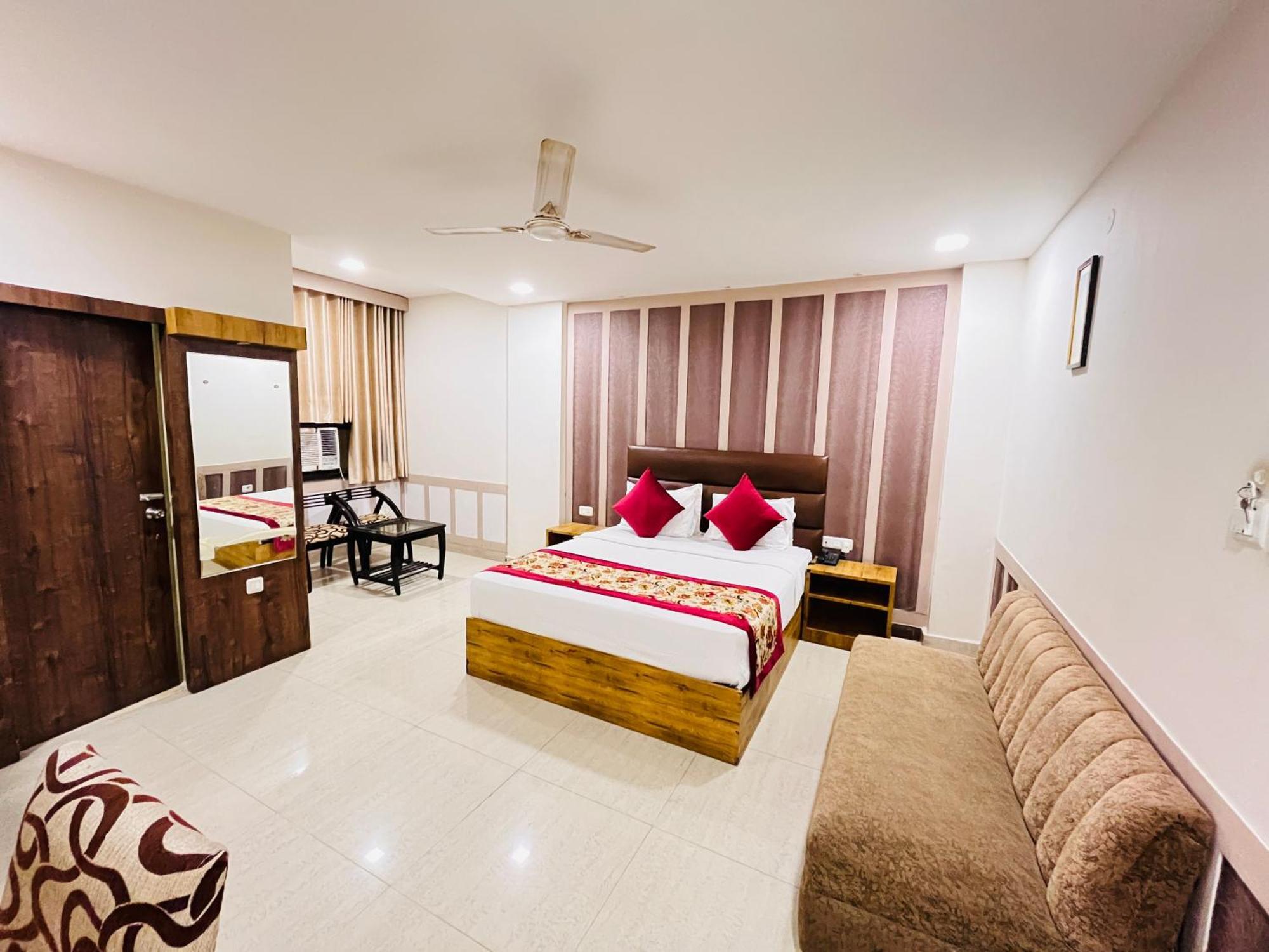 Ashoka Hotel Karol Bagh Delhi Neu-Delhi Exterior foto