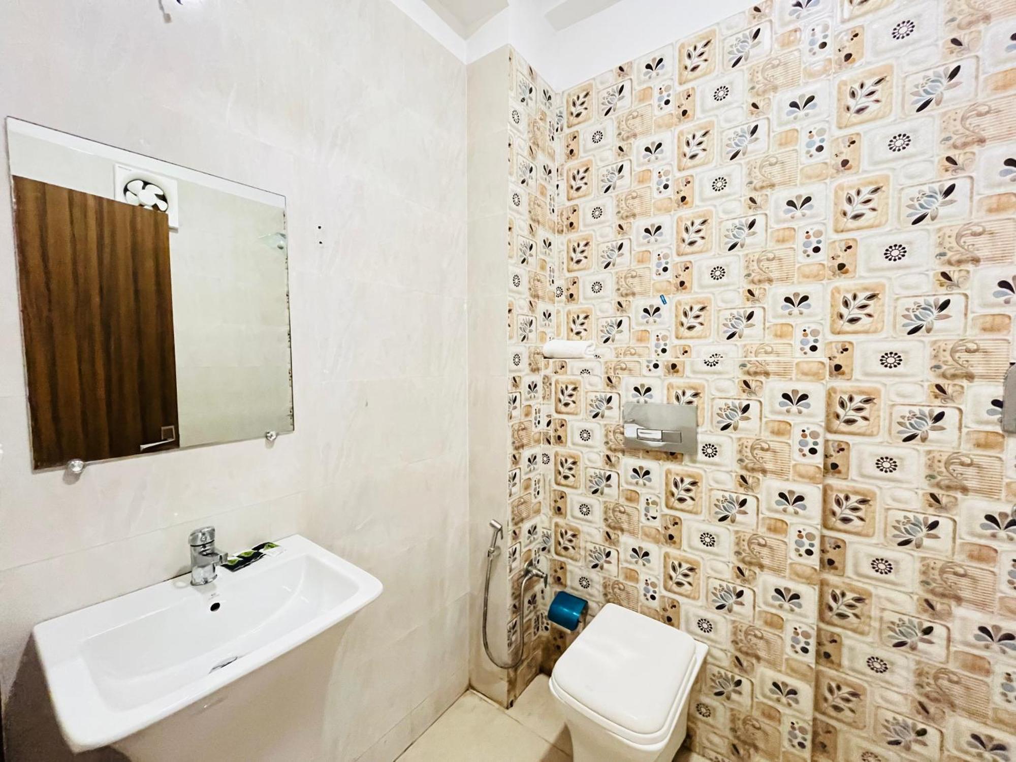 Ashoka Hotel Karol Bagh Delhi Neu-Delhi Exterior foto