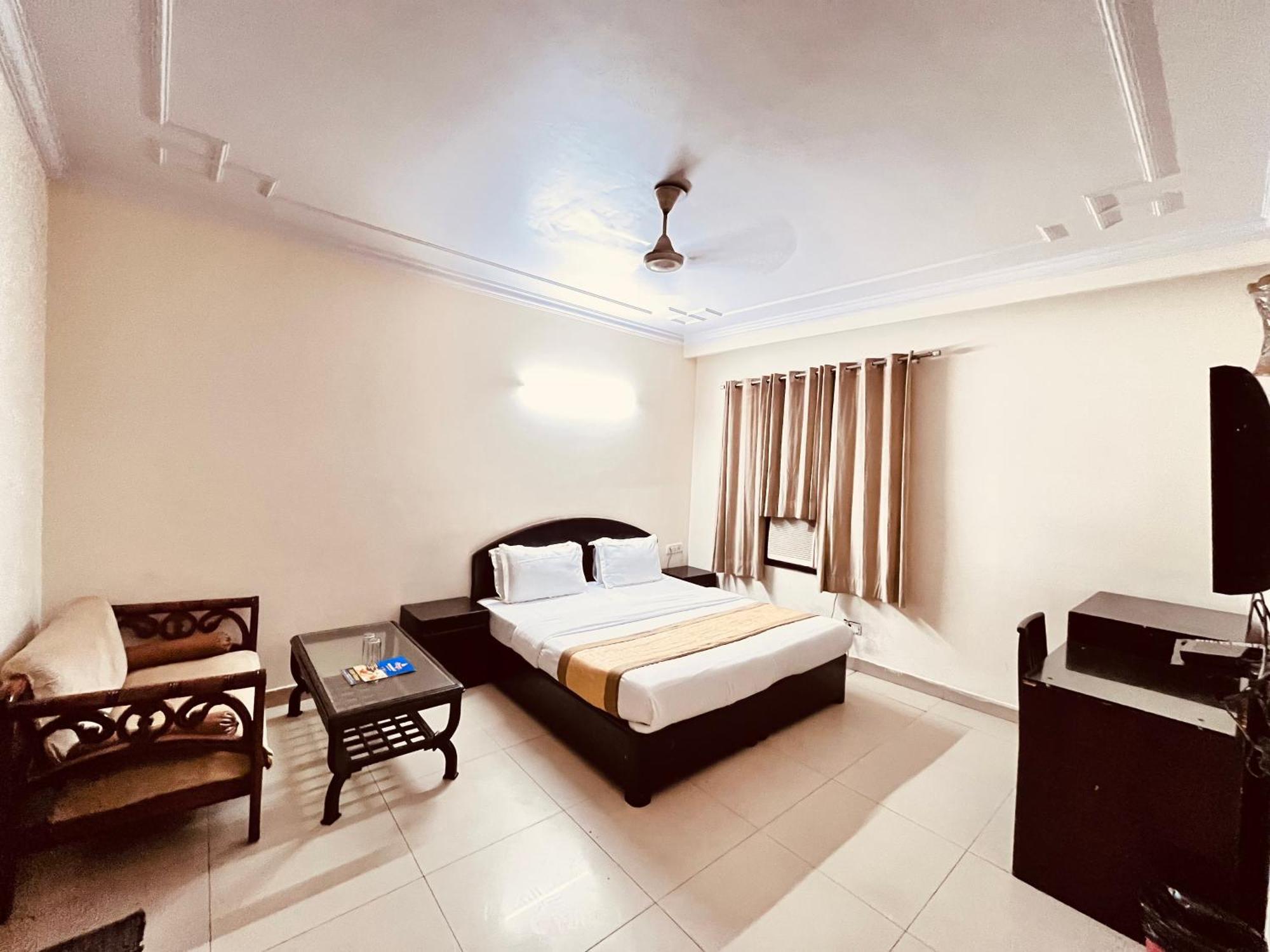 Ashoka Hotel Karol Bagh Delhi Neu-Delhi Exterior foto