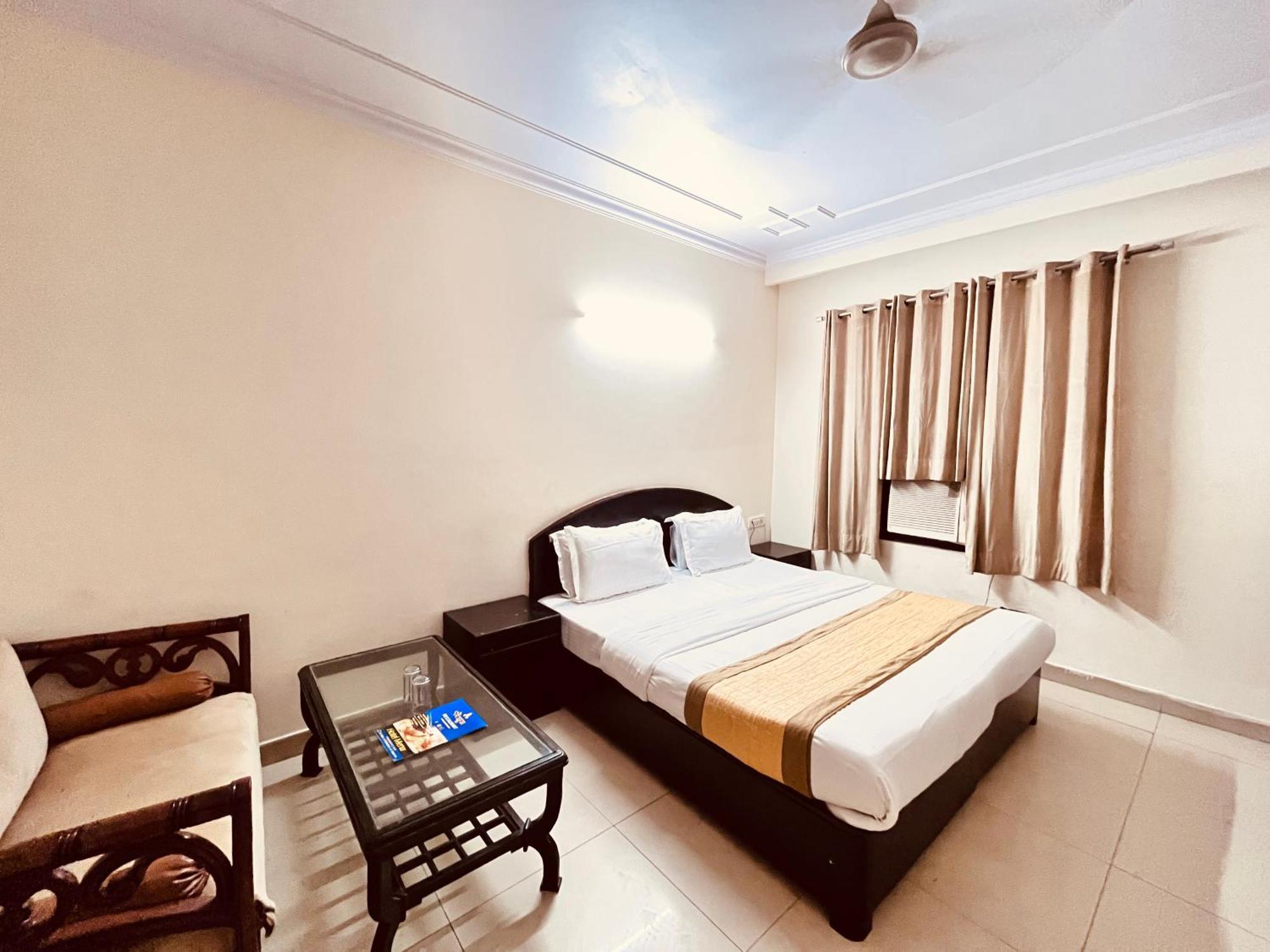Ashoka Hotel Karol Bagh Delhi Neu-Delhi Exterior foto