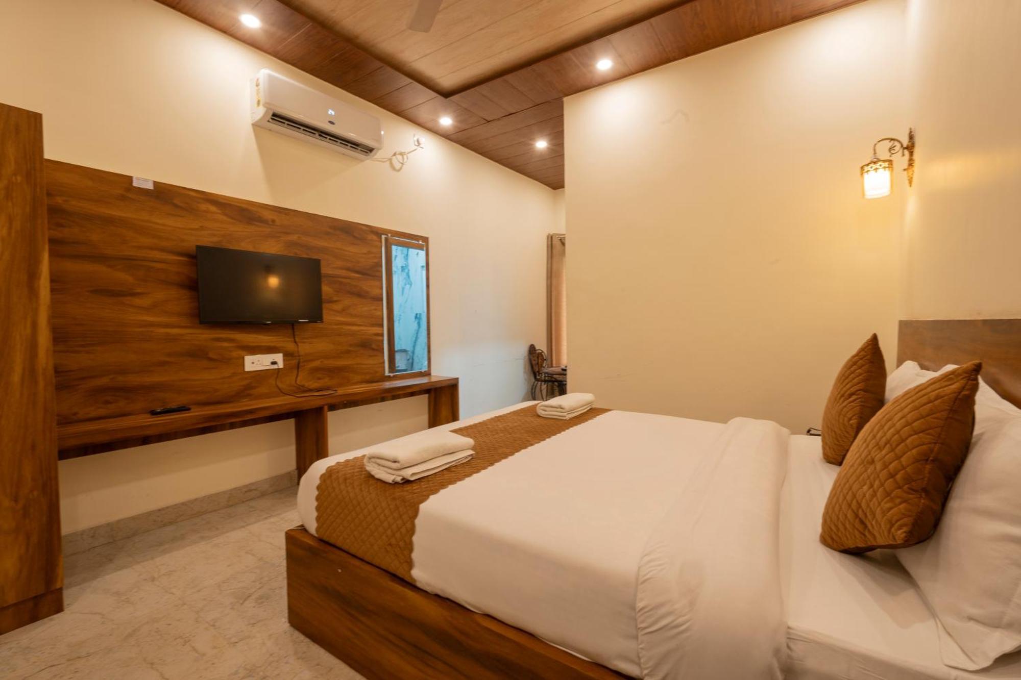 Ashoka Hotel Karol Bagh Delhi Neu-Delhi Exterior foto